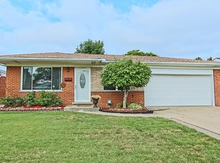 31255 Fairfield Dr, Warren, MI 48088