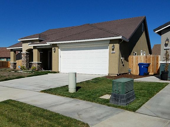 2nd image of 2504 N Fallbrook Dr