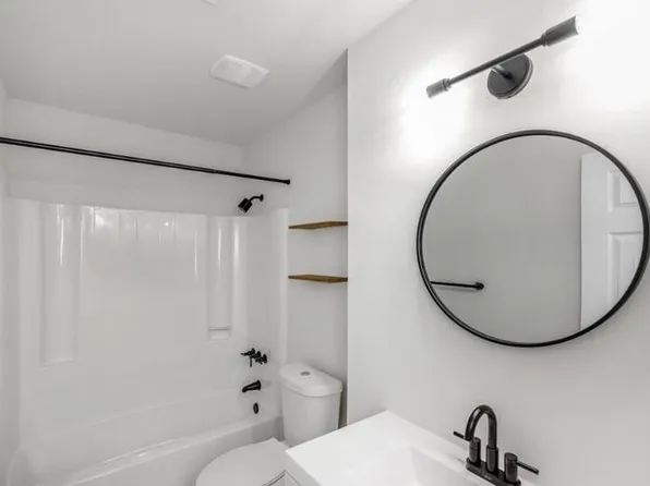 1808 Laguard Dr, Hampton, VA 23661