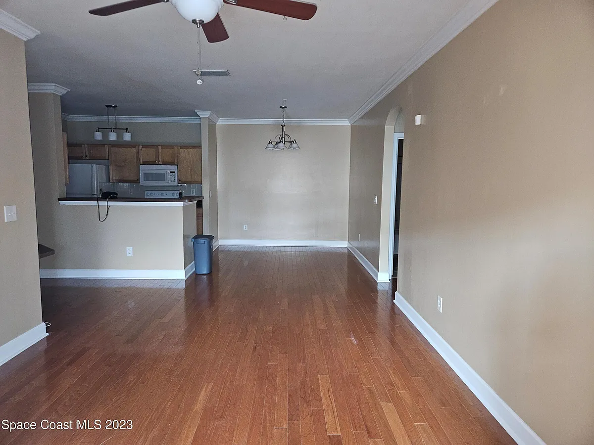 Building Photo - 6441 Borasco Dr #2403