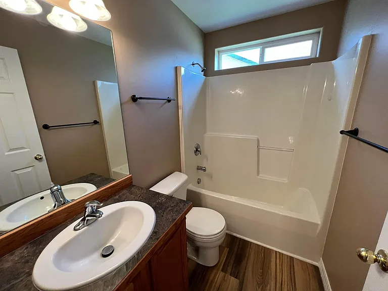1465 Valencia St — Photo 12