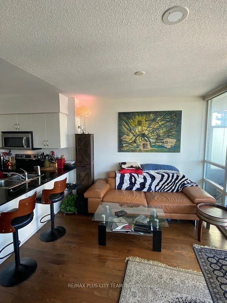 2 bed, $2,450 — Photo 2