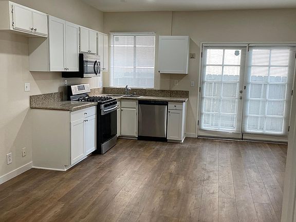 3rd image of 5058 Klump Ave #2/5