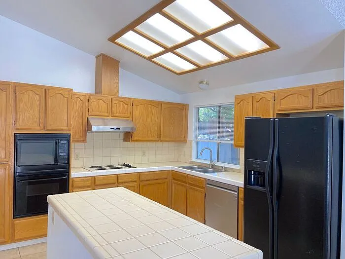 6628 Valley Wood Dr — Photo 9