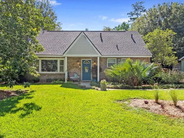 641 Adair St, Mandeville, LA 70448