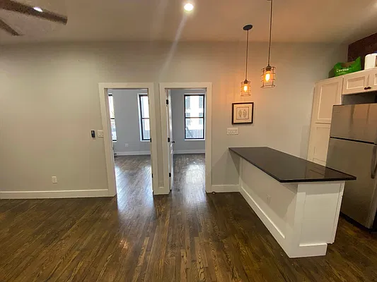 Rented by Premier Metro Realty Corp | media 6