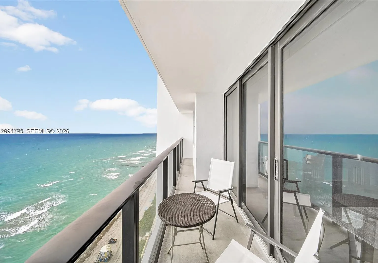 Catania Condo — Photo 3