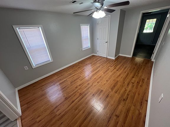 4th image of 820 N Detroit Ave