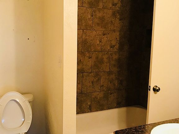 5th image of 4034 N Parkway Ave