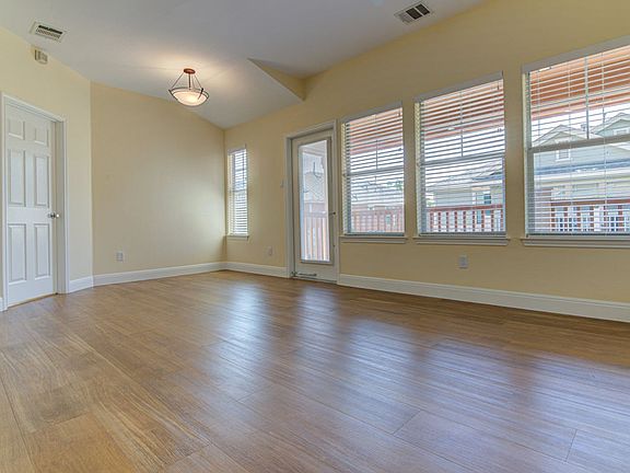 4th image of 1481 E Old Settlers Blvd APT 201