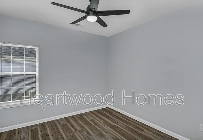 32 Roberson St — Photo 13