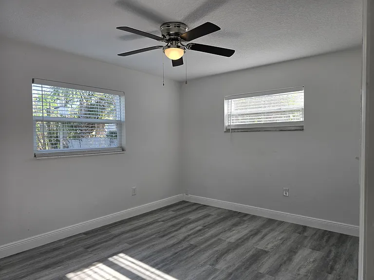 1816 Rendale Dr — Photo 7