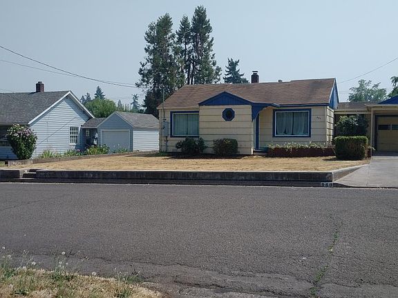 2BR, 1 ba, includes laundry and 1 car garage