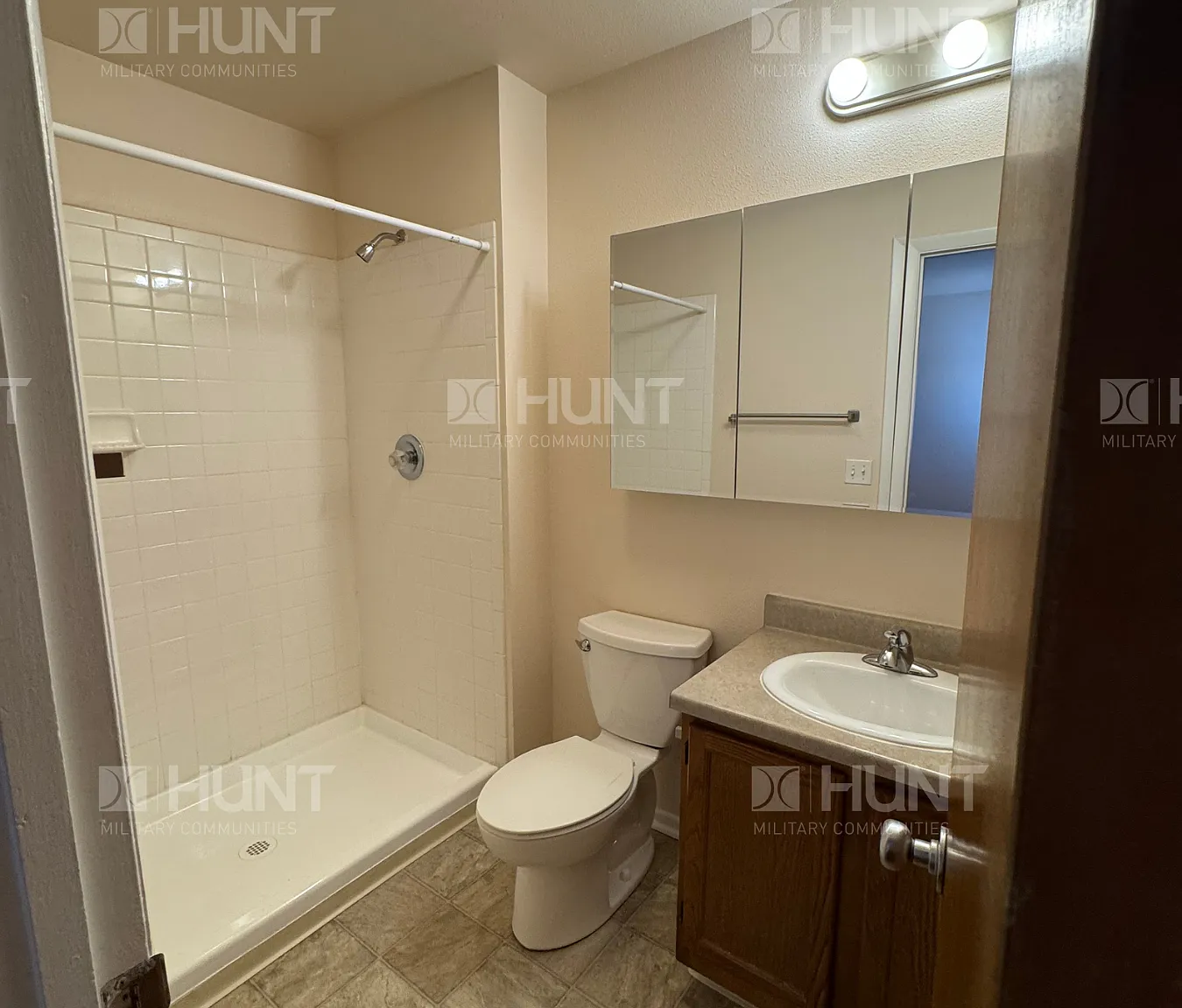 3 bed, 1385 sqft, $2,225 — Photo 4