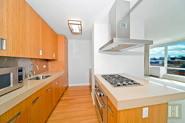 Rented by Halstead Real Estate | media 34