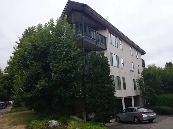 1728 California Ave SW #301, Seattle, WA 98116