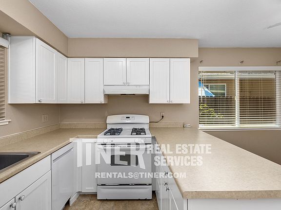 5th image of 6018 Bourbon Dr