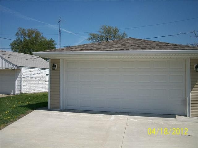2nd image of 616 Polonia Ct