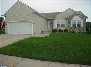 2 Marsha Dr, Delran, NJ 08075