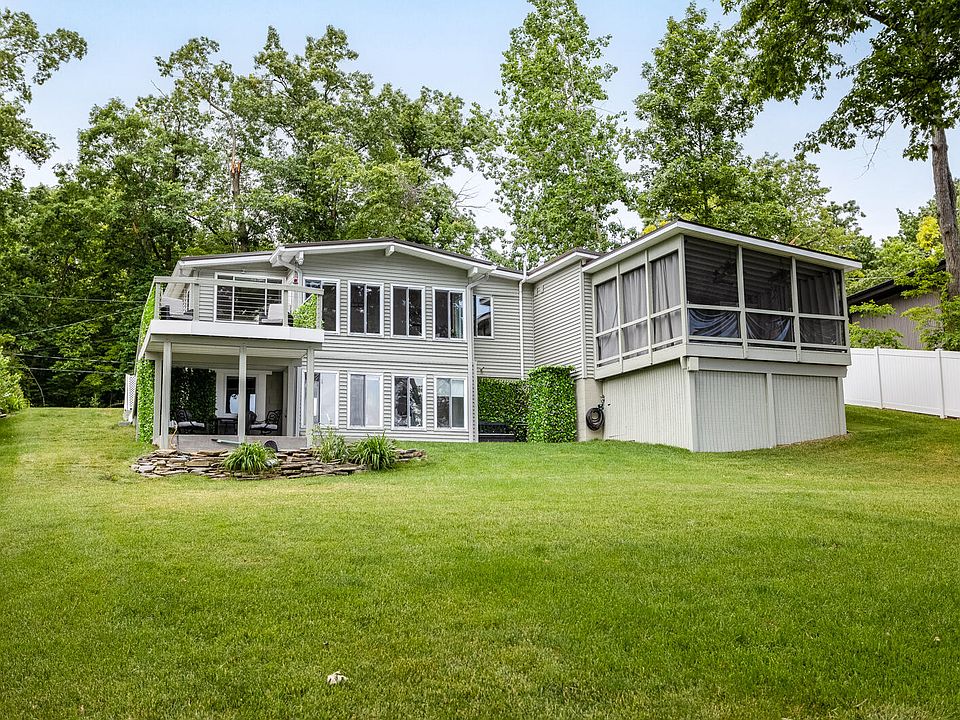 1st image of 215 Westshore Dr