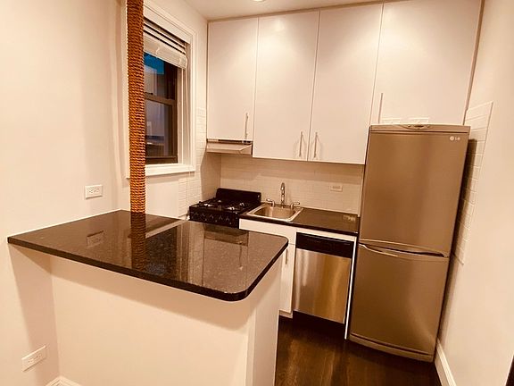5th image of 123 E 88th St APT 3B