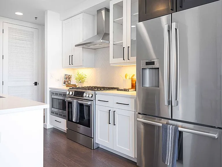 The Huntley Luxury Apartments — Photo 21