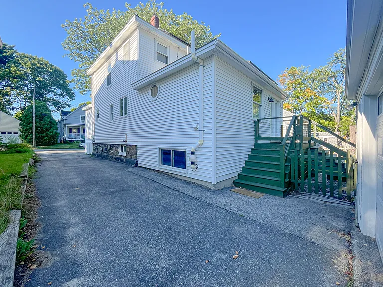 22 Crescent Ave — Photo 73