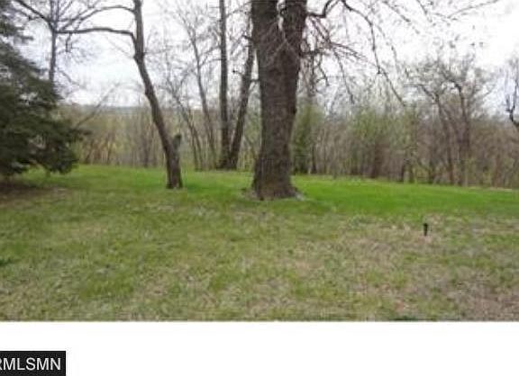 3rd image of 141 Elm Dr