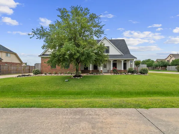 14002 Saint Thomas St, Mont Belvieu, TX 77523