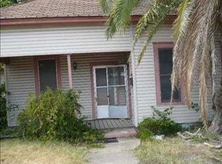 103 E 11th St, Taylor, TX 76574