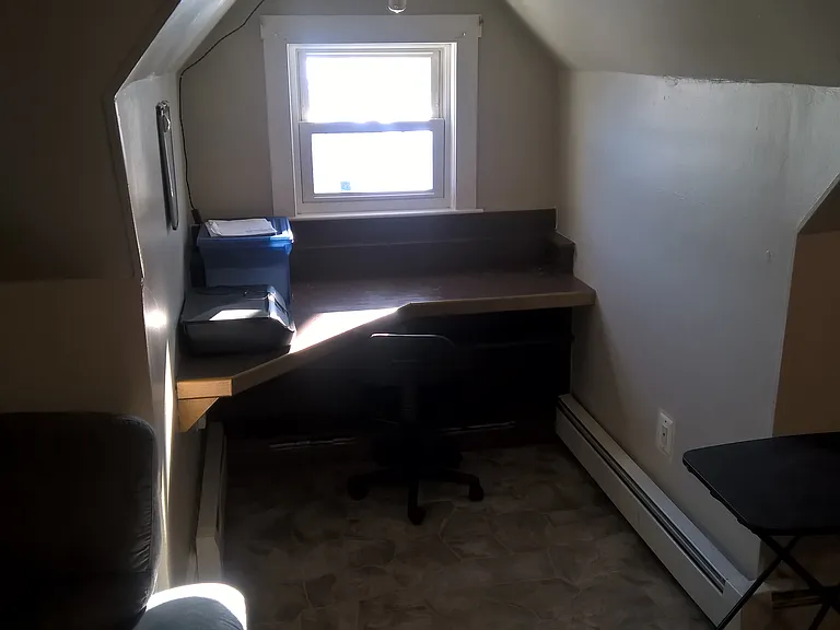 187-189 Lowell St #3 — Photo 8