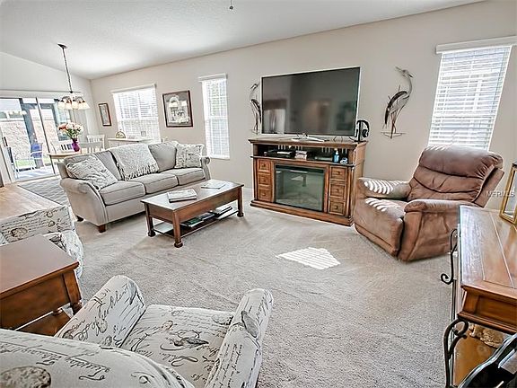 3rd image of 557 Deauville Ct