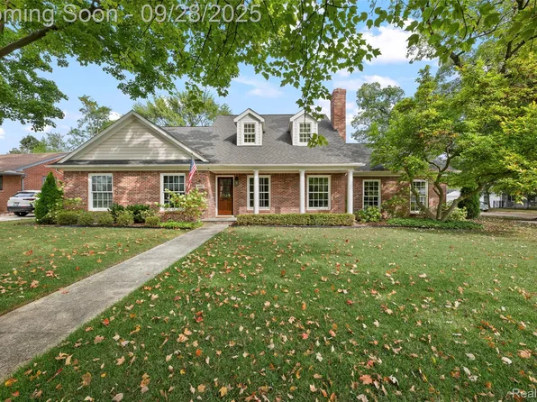 4402 Arlington Dr, Royal Oak, MI 48073