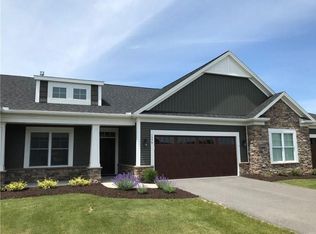 1404 Creeks Edge Dr, Webster, NY 14580