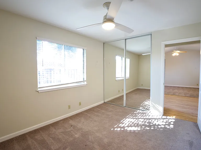 640 N M St — Photo 6
