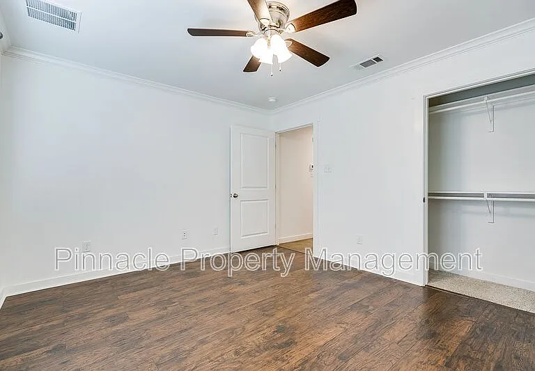 5918 Southampton Pl — Photo 22