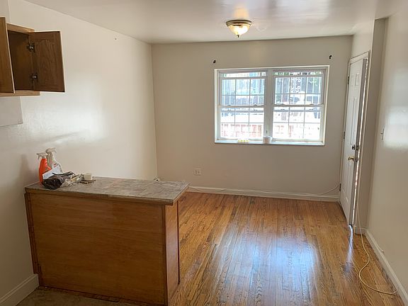 2nd image of 1803 Lacombe Ave