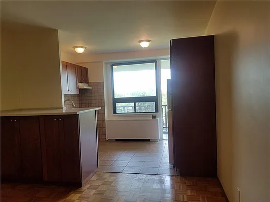 Sold by Robert E. Hill  | media 24