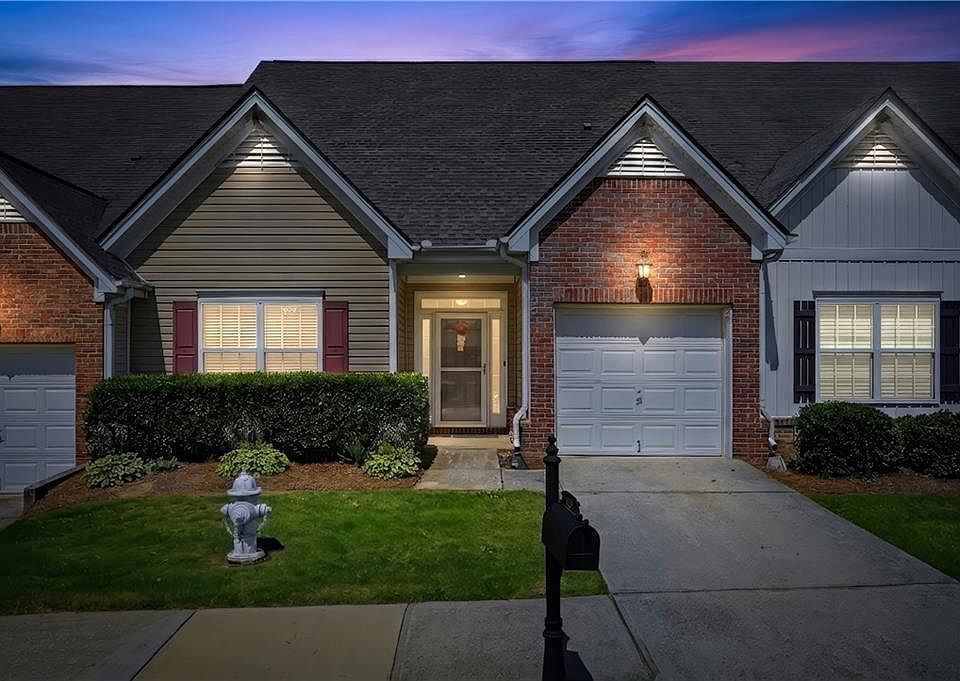 1st image of 119 Riley Cir