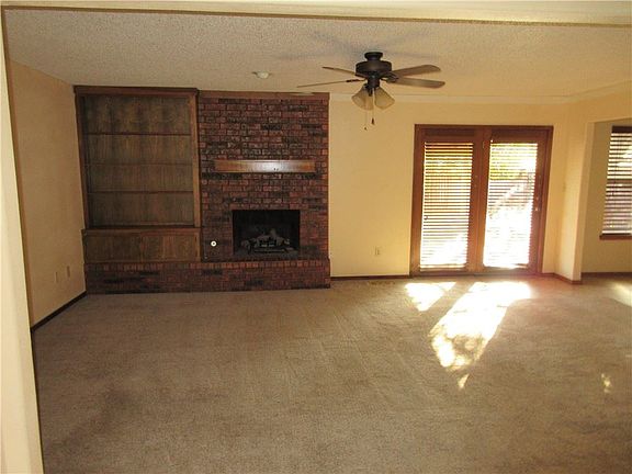 2nd image of 803 Madeline Dr