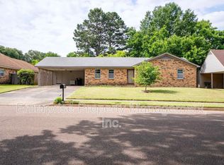 5723 Bartlett Woods Dr, Bartlett, TN 38134