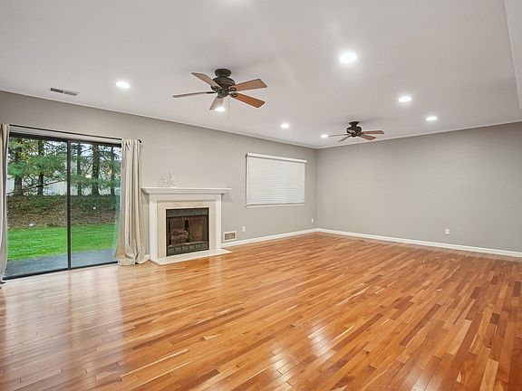 5th image of 31 Castle Ridge Dr