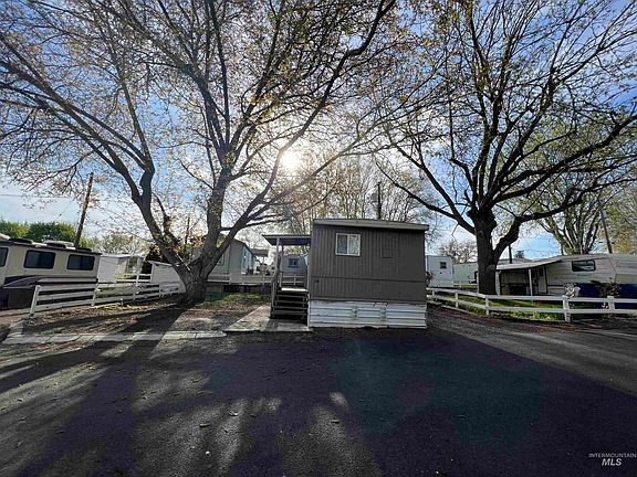 4th image of 631 Preston Ave Trailer 34