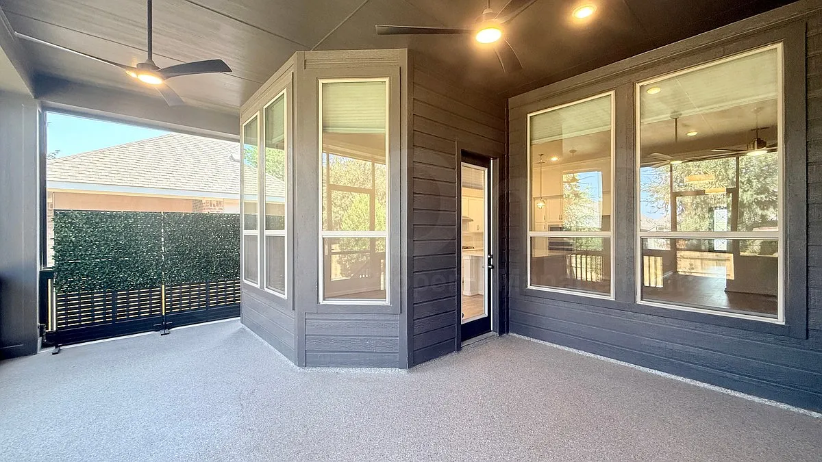 4 bed, 2.5 bath, 2080 sqft, $2,850 — Photo 4