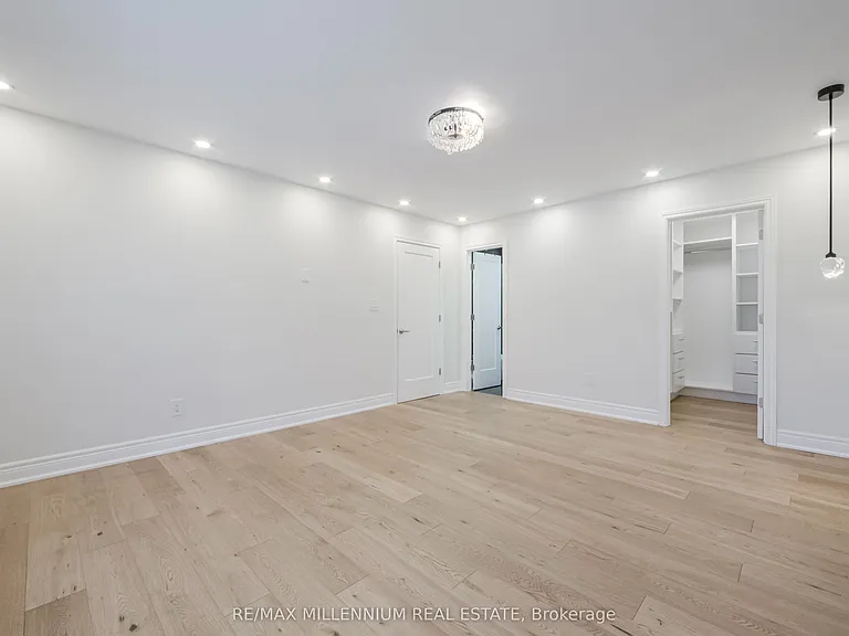 1285 Rebecca St — Photo 33