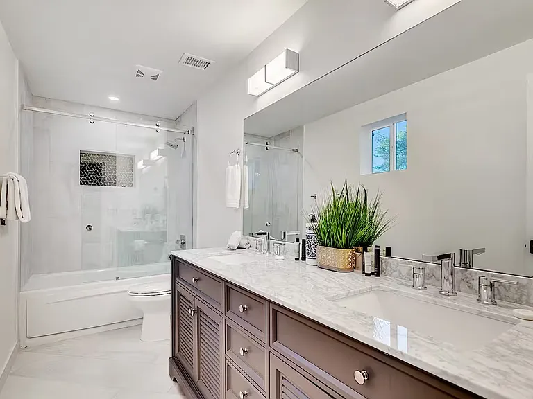 8309 E Highland Ave — Photo 38