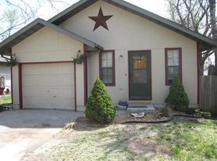 3132 W Lombard St, Springfield, MO 65802