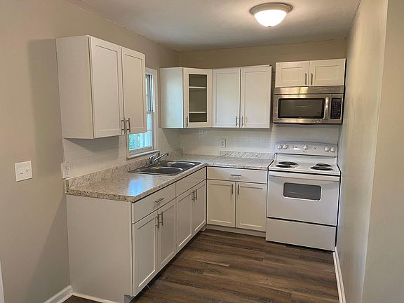 3rd image of 5062 Shirley Ann Dr