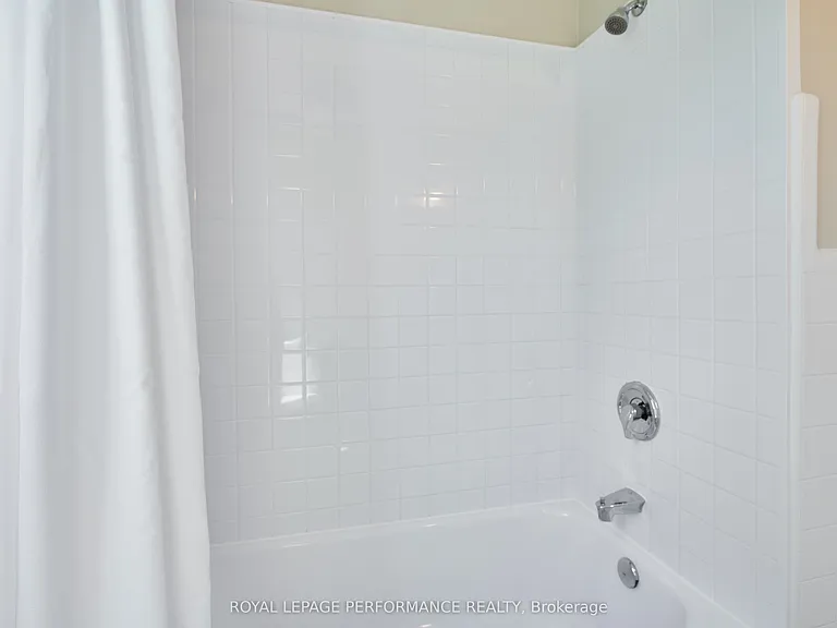 2243 Hillary Ave — Photo 18