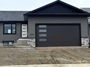 3442 E Victory Way, Olds, AB T4H0E4